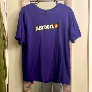 Nike tshirt